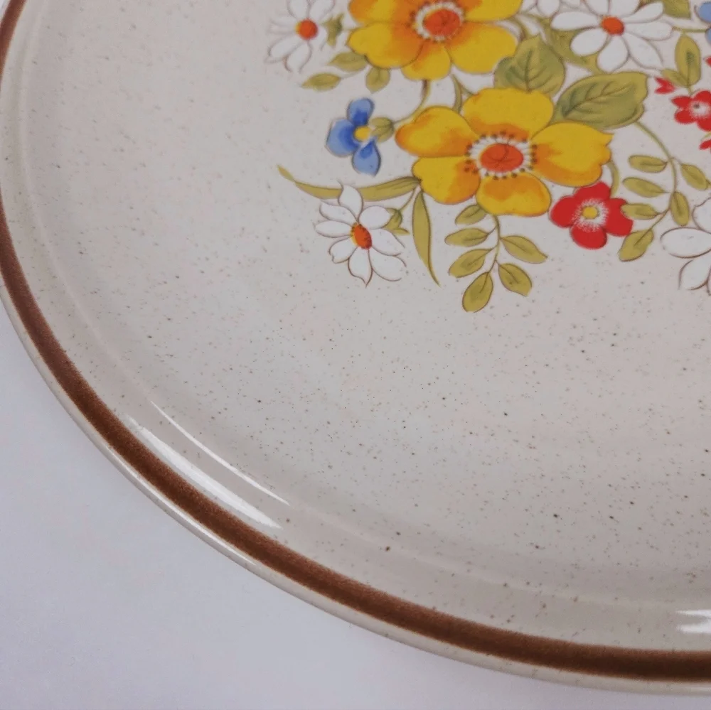 Casual Elegance vintage stoneware